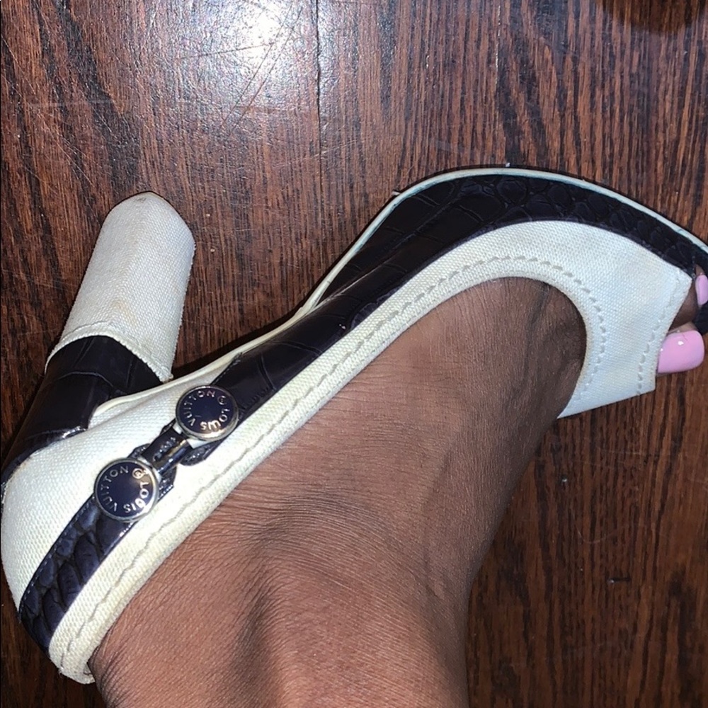 Heels - Picture 4 of 8